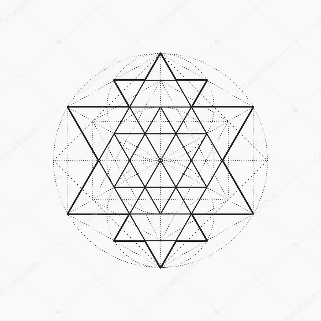 Узор из треугольников и кругов