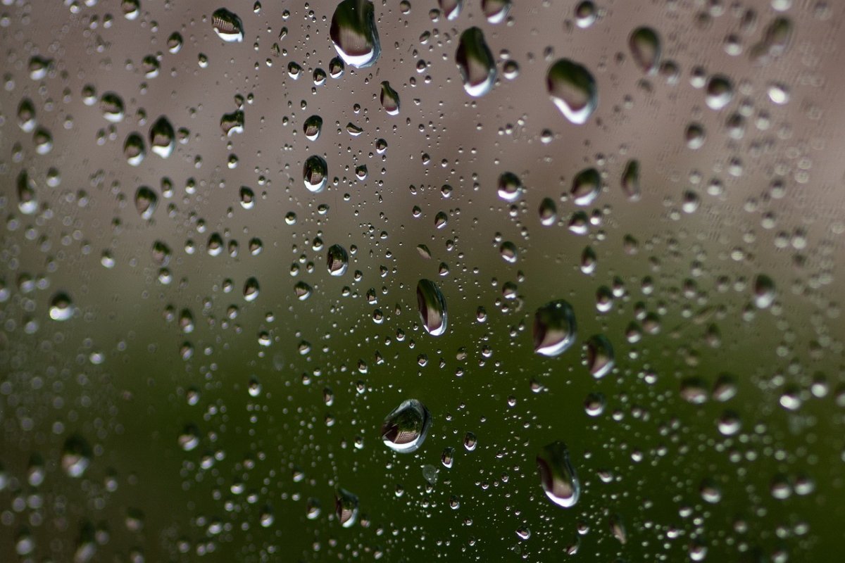 Дождливое стекло