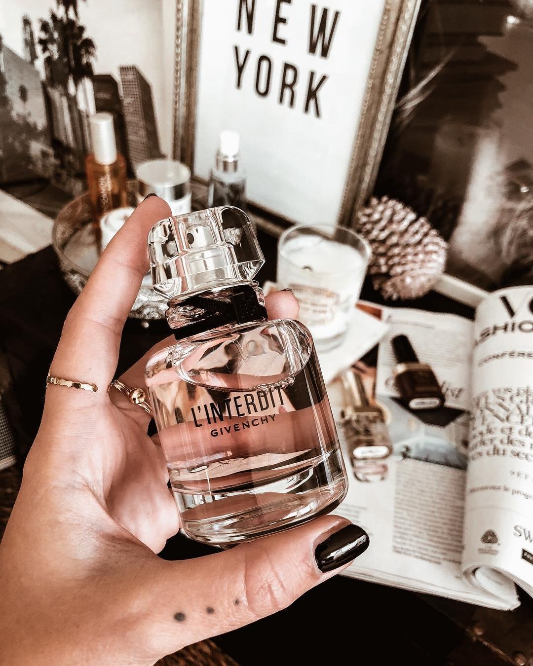 Сфоткаться с духами