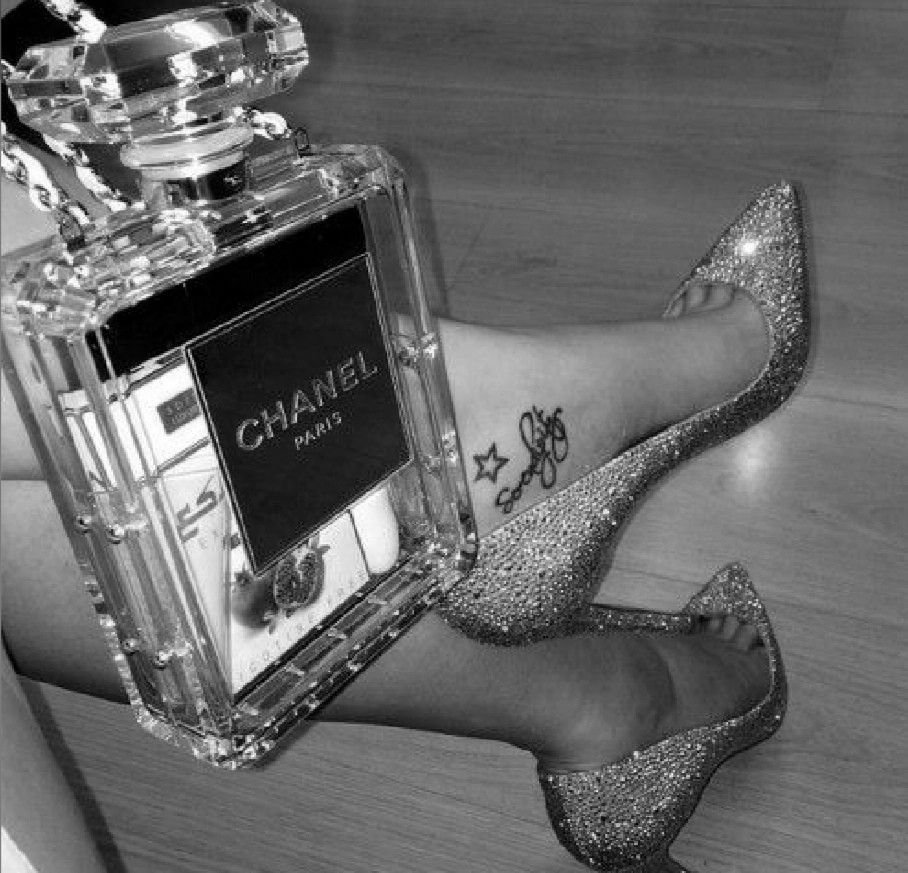 Флэт Лэй Шанель