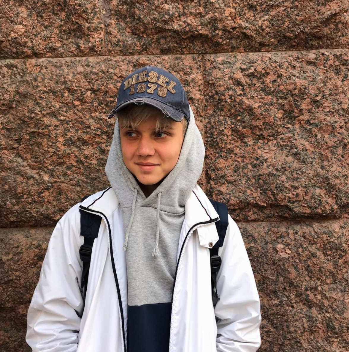 Ваня Дмитриенко танцуй