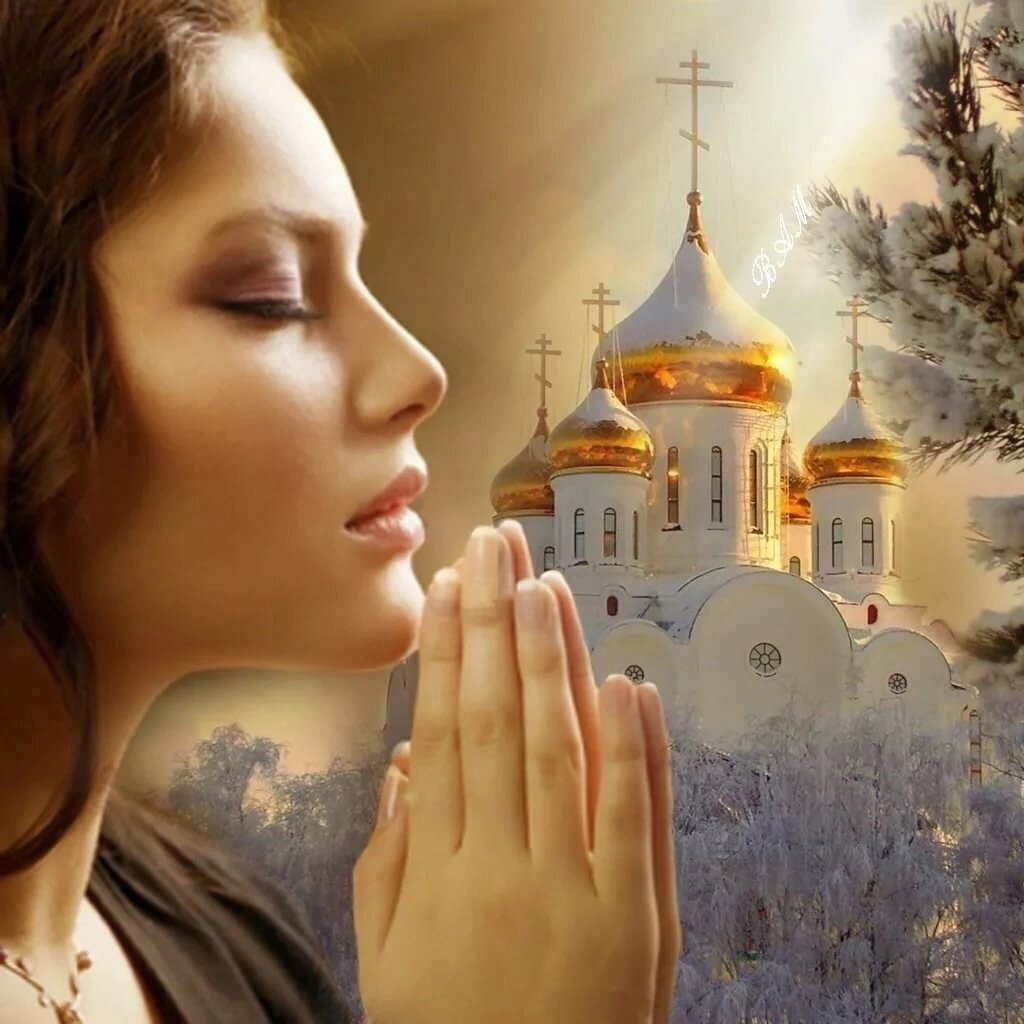 Церковь на фоне гор