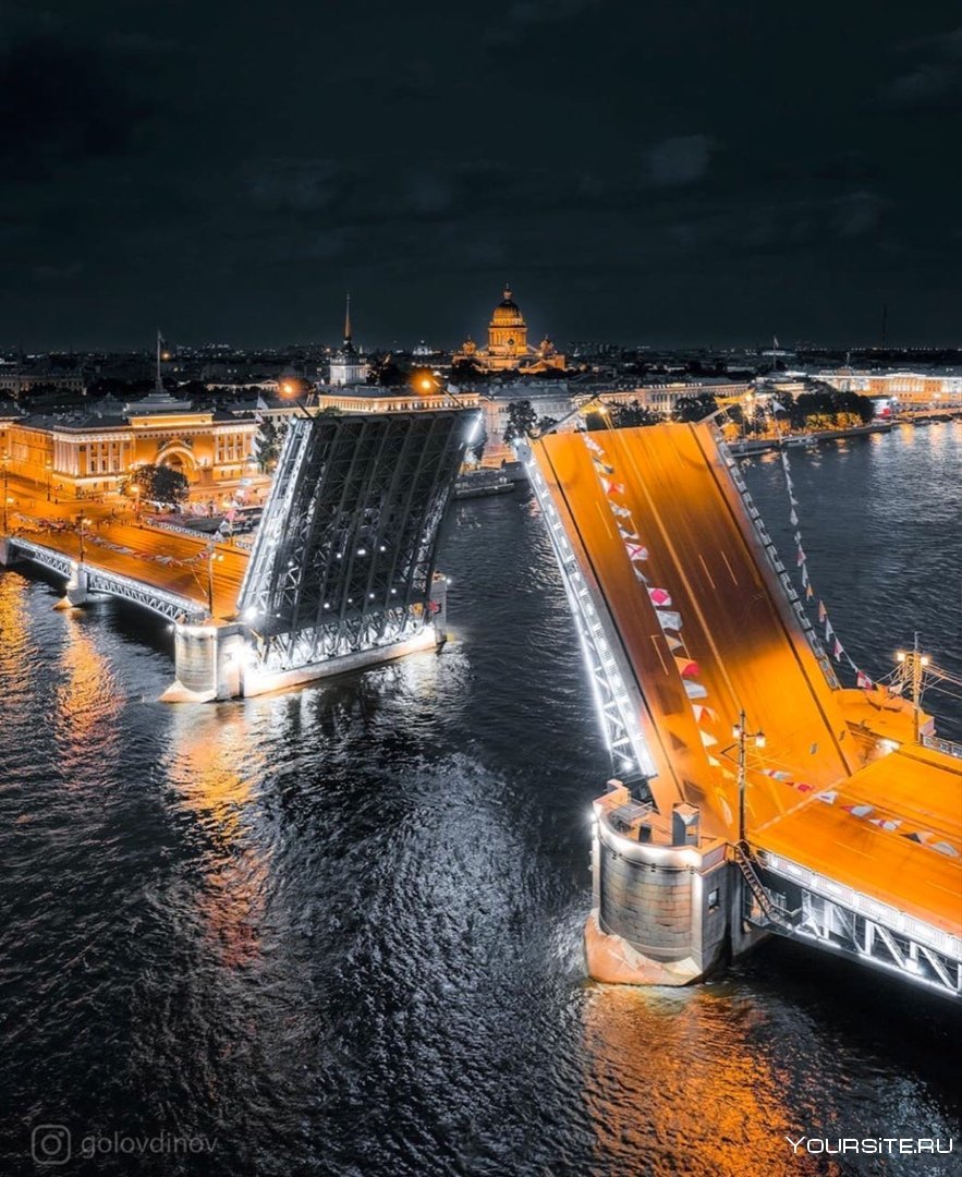 Развод мостов вектор