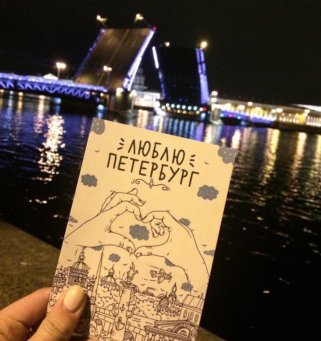 Дворцовый мост в Санкт-Петербурге