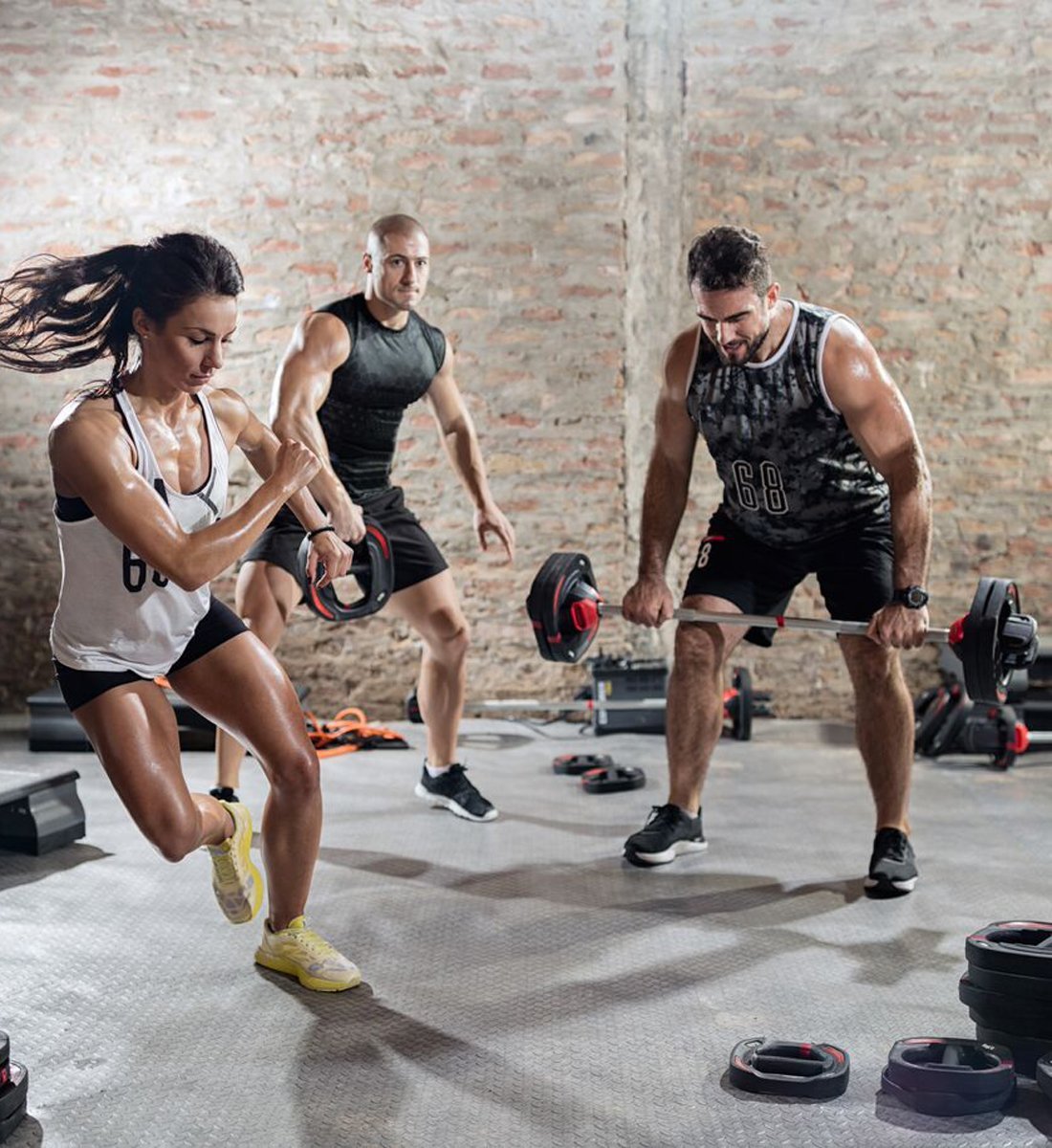 Кэндис Свейнпол в спортзале