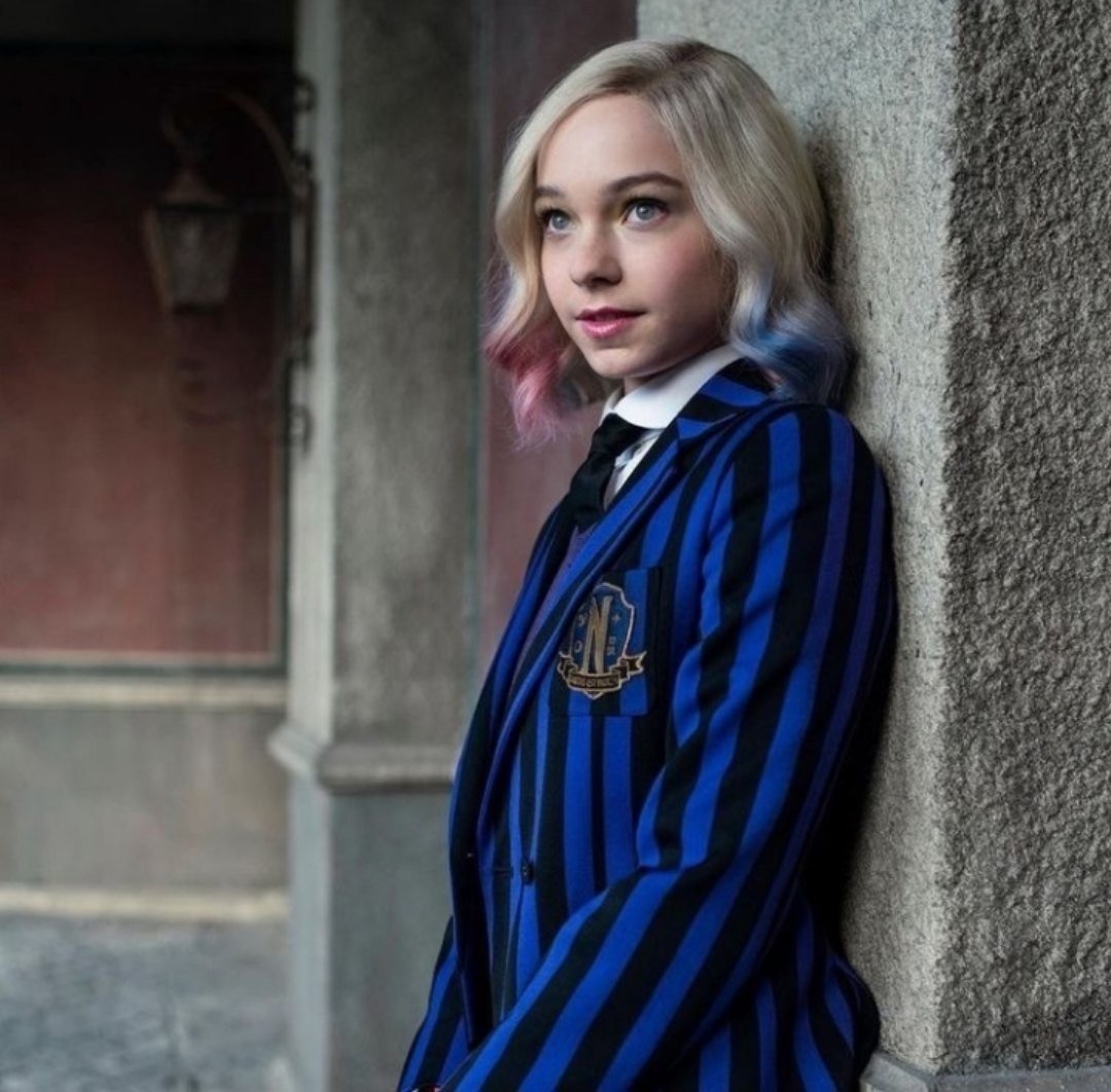 Кристина Риччи в сериале Уэнсдей