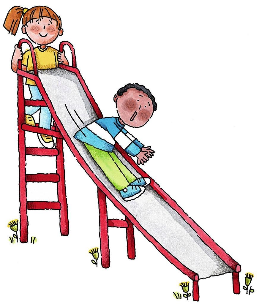 Дети катаются с горки летом