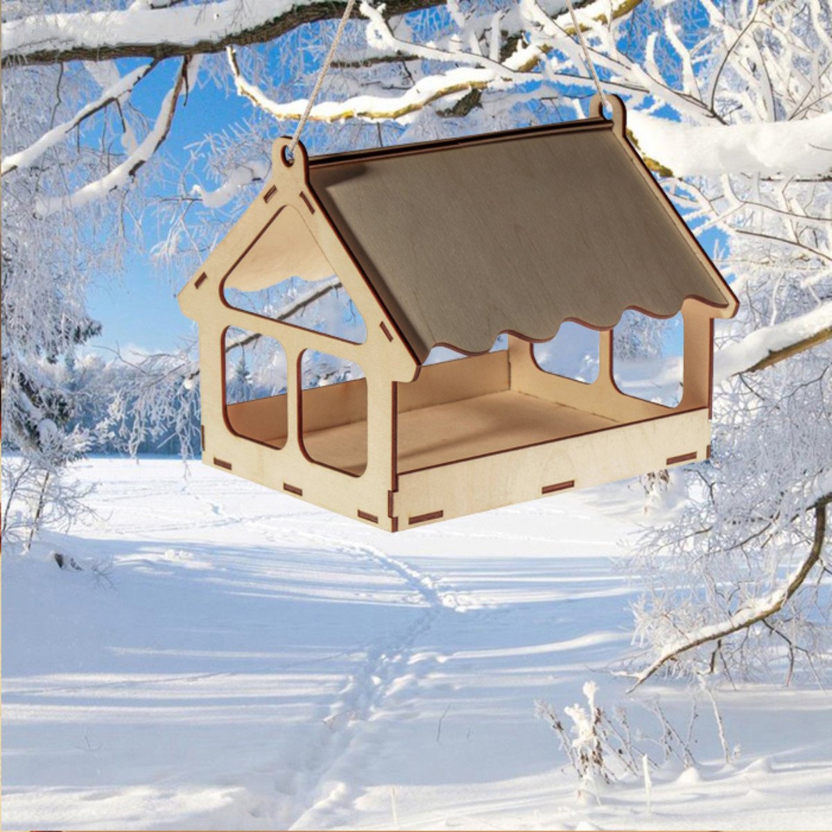 Деревянная кормушка