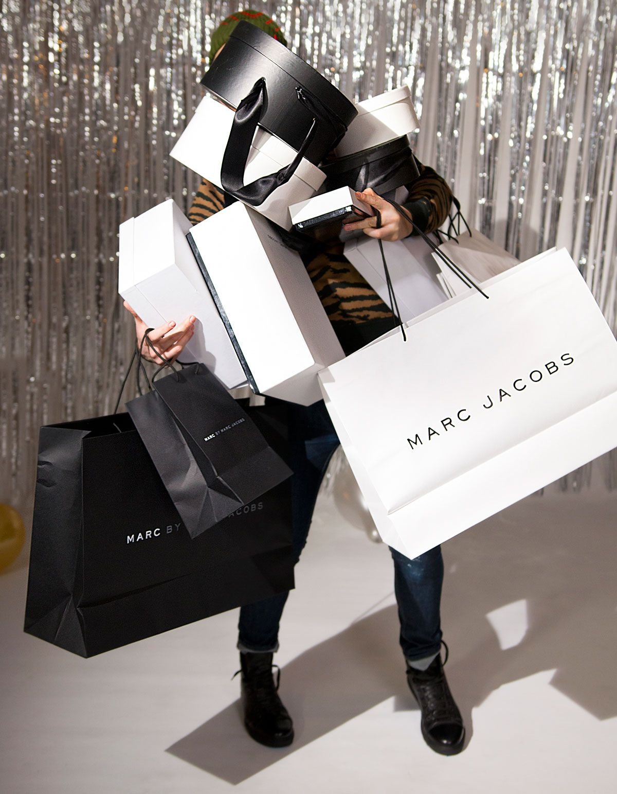 Шопинг брендовые пакеты