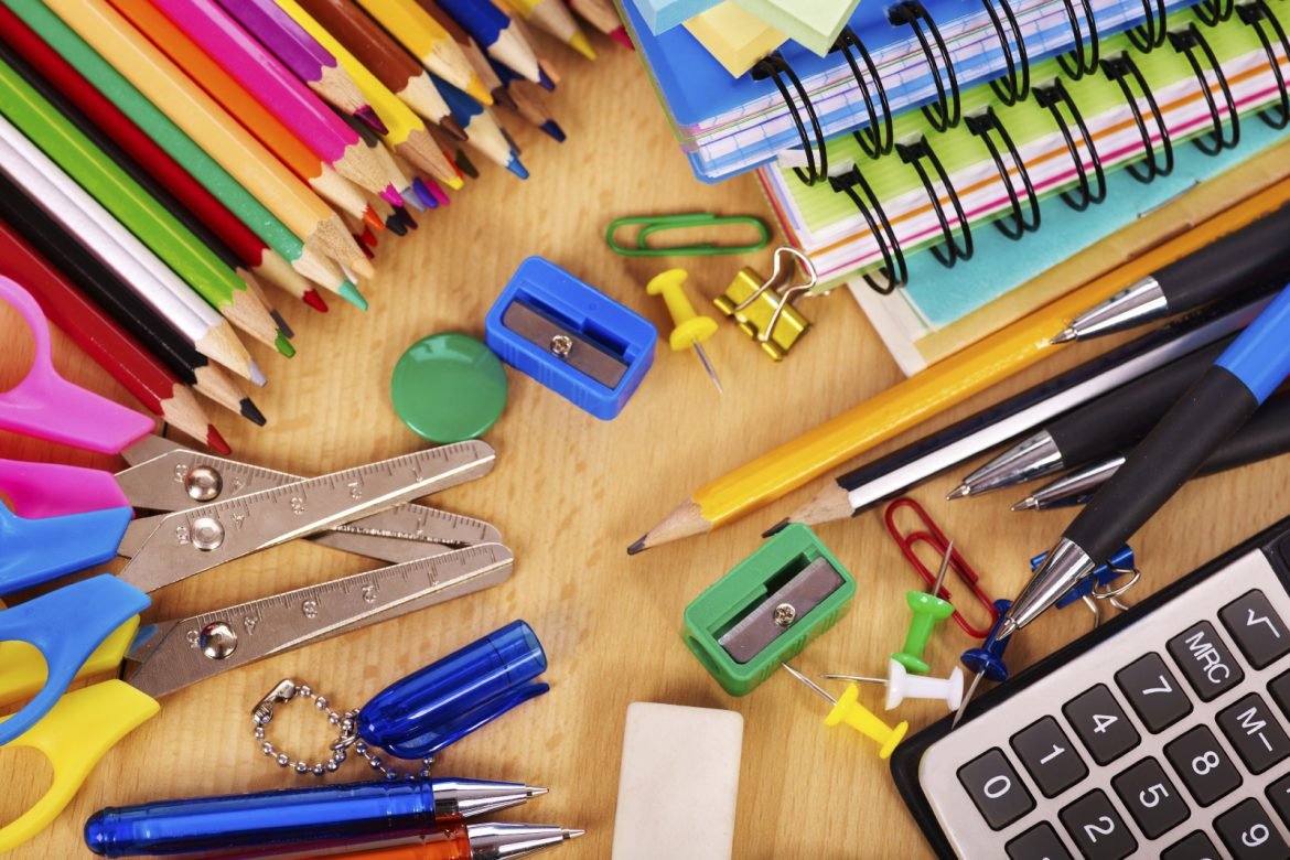 Школьные принадлежности
