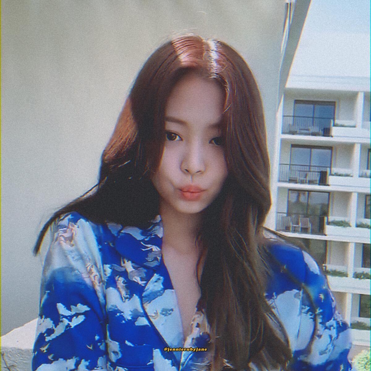 Дженни Блэк Пинк селфи