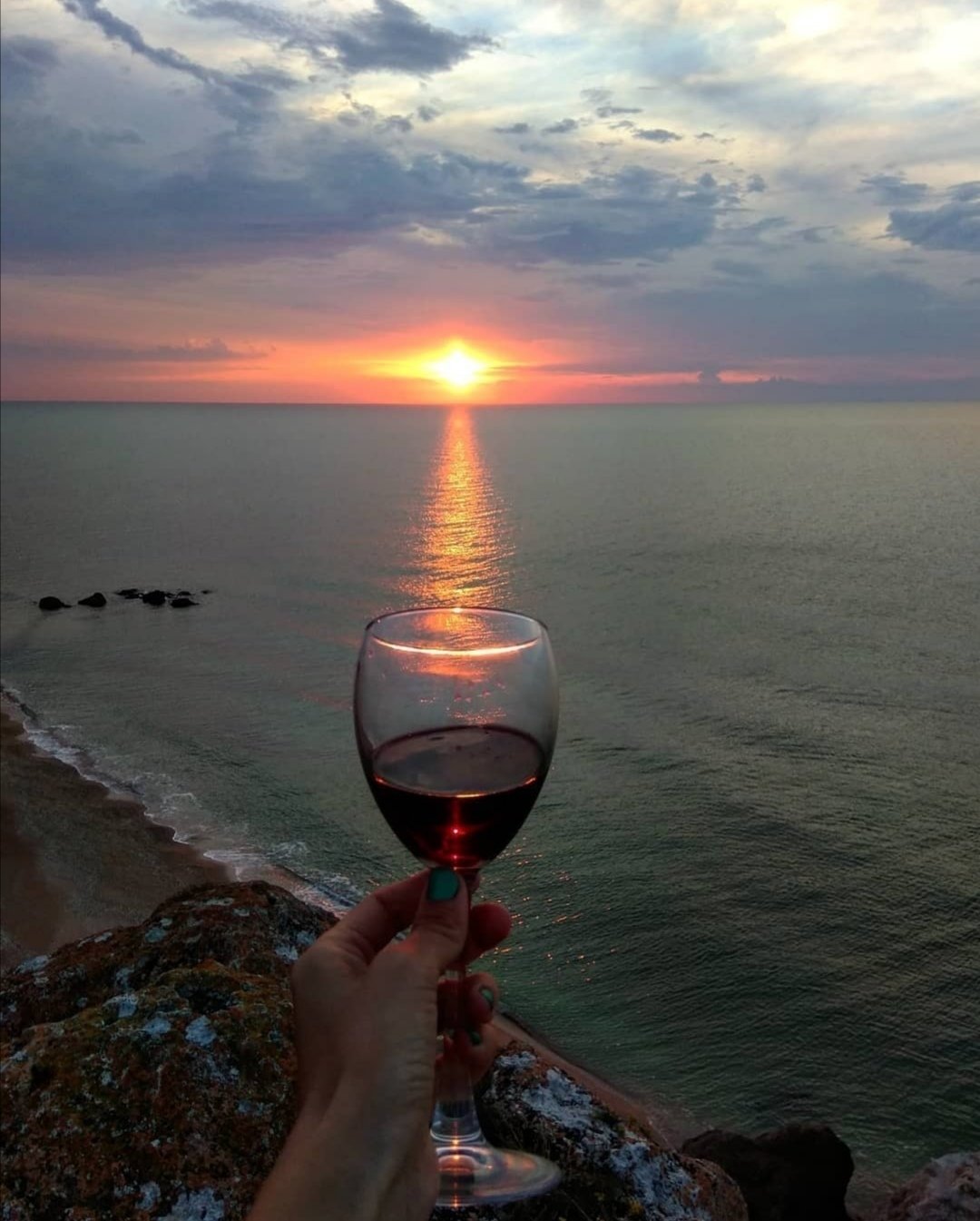 Закат солнца на озере