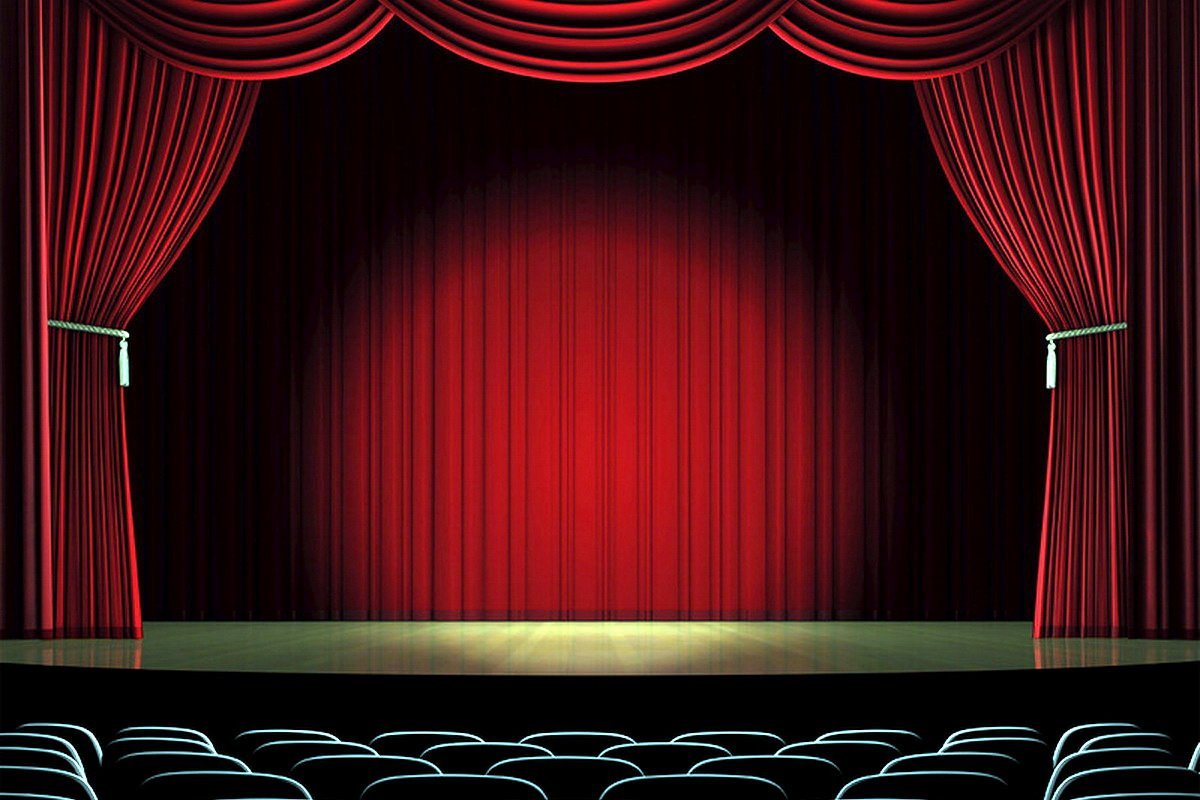 Открытый занавес театра