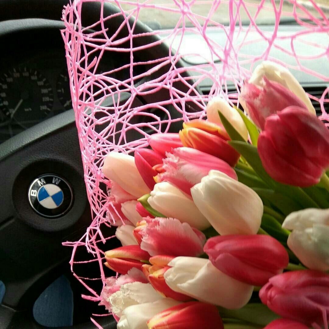 Самые красивые букеты из тюльпанов в Инстаграм