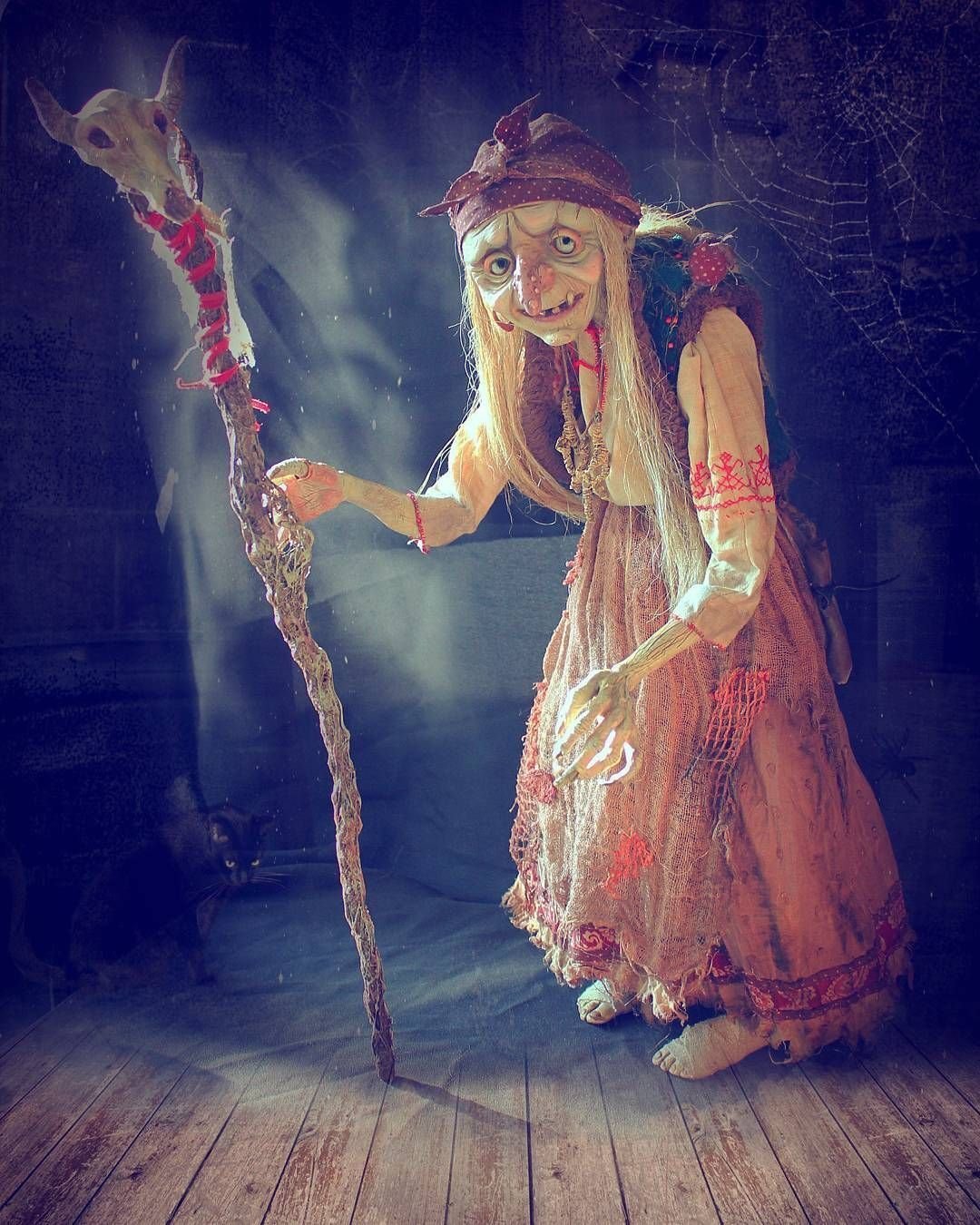 Сказочные герои баба Яга