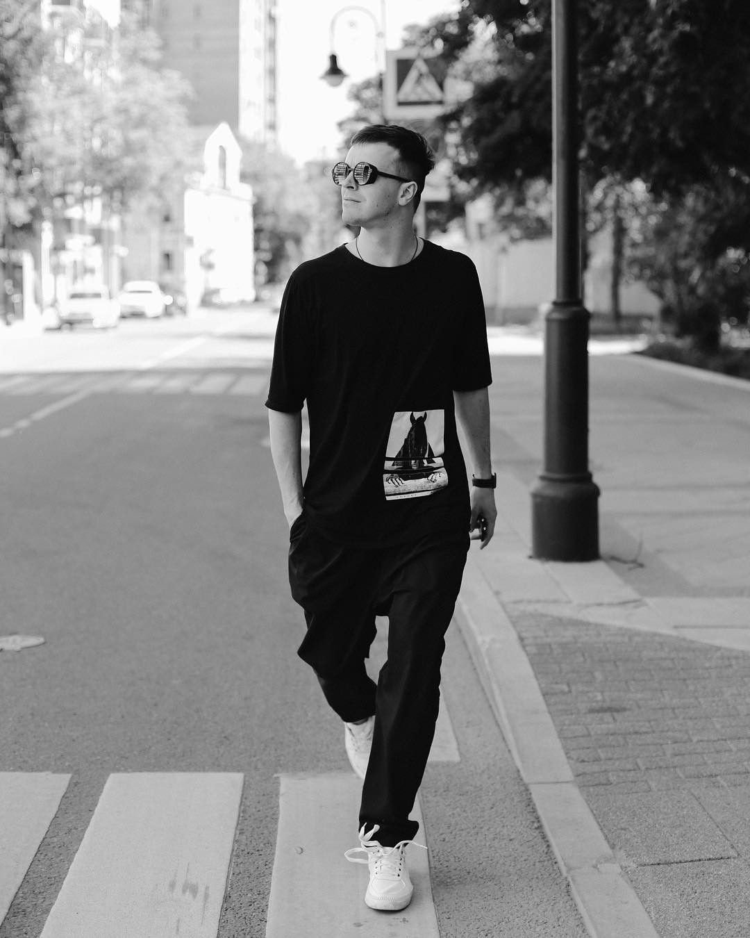 Арсений Попов в полный рост