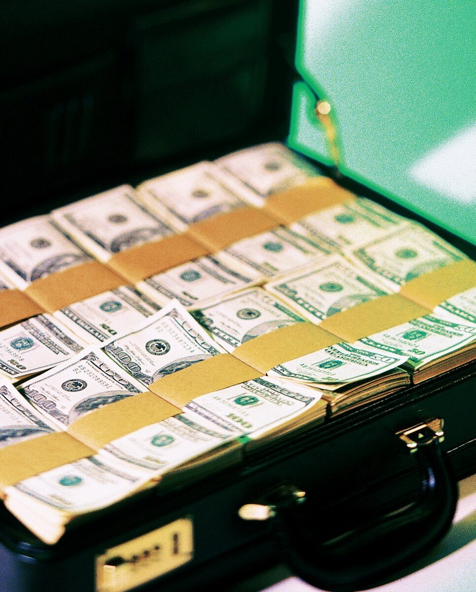 Чемодан денег картинки