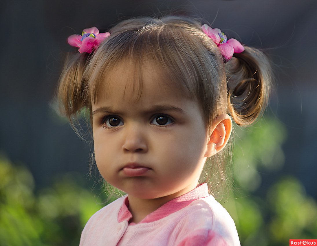 Грустный ребенок