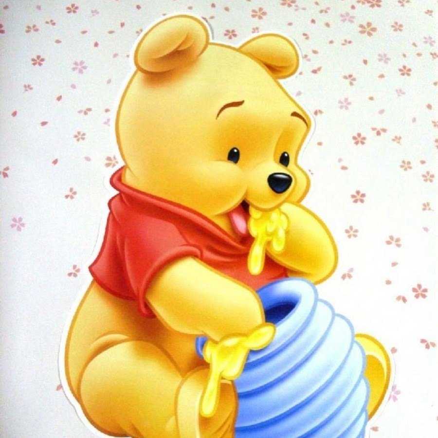 Маленький Винни пух в шляпке