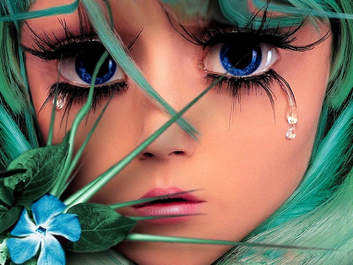 Открытки девушка с зелёными глазами