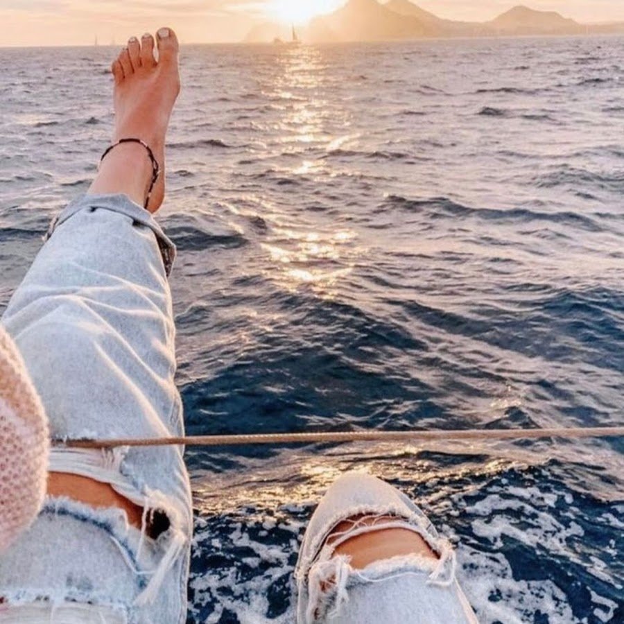 Молодые люди