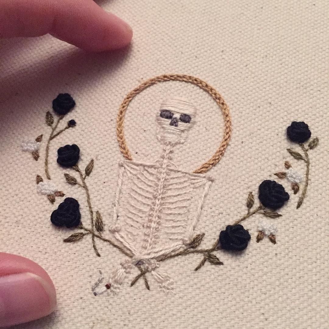 Вышивка гладью скелет