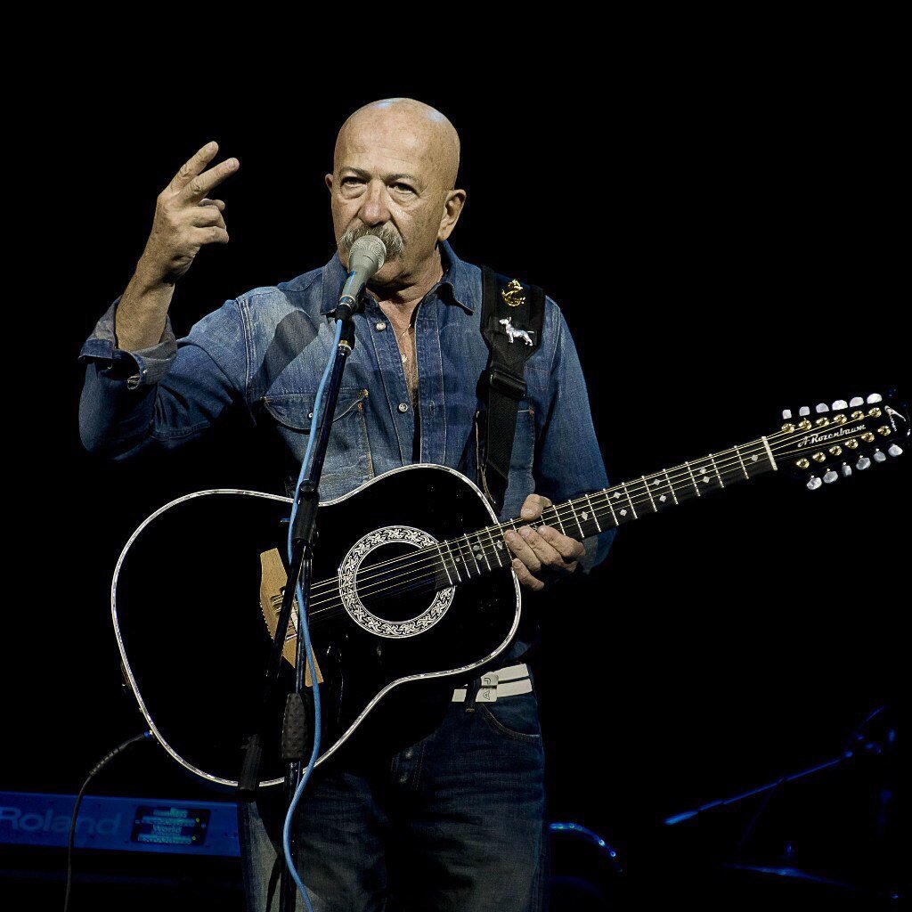 Александр Розенбаум портрет