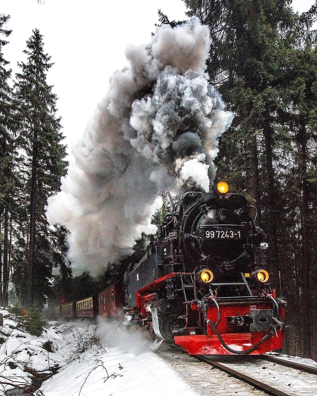 Паровоз зимой