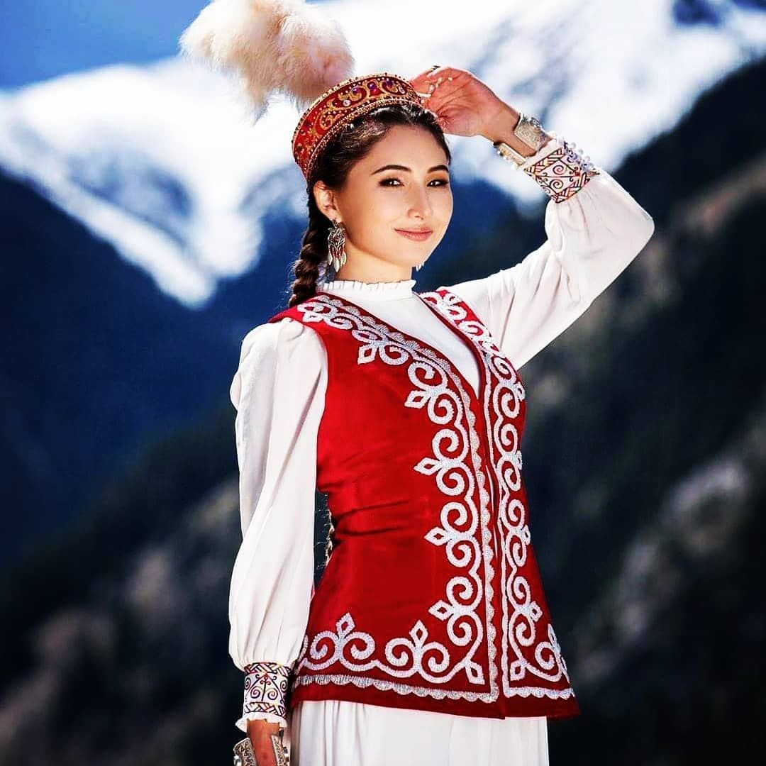 Монгольская певица Tatar