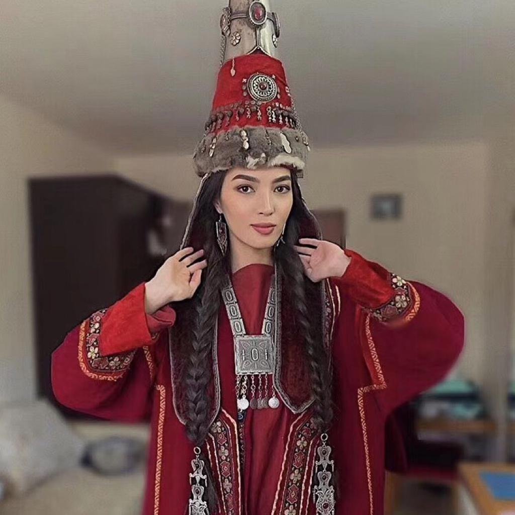 Этнические костюмы Казахстана