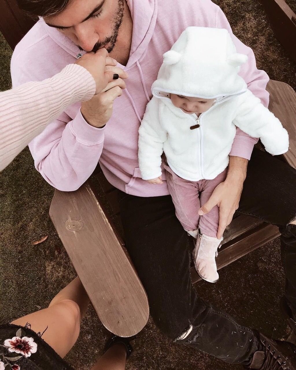 Мужчина с ребенком