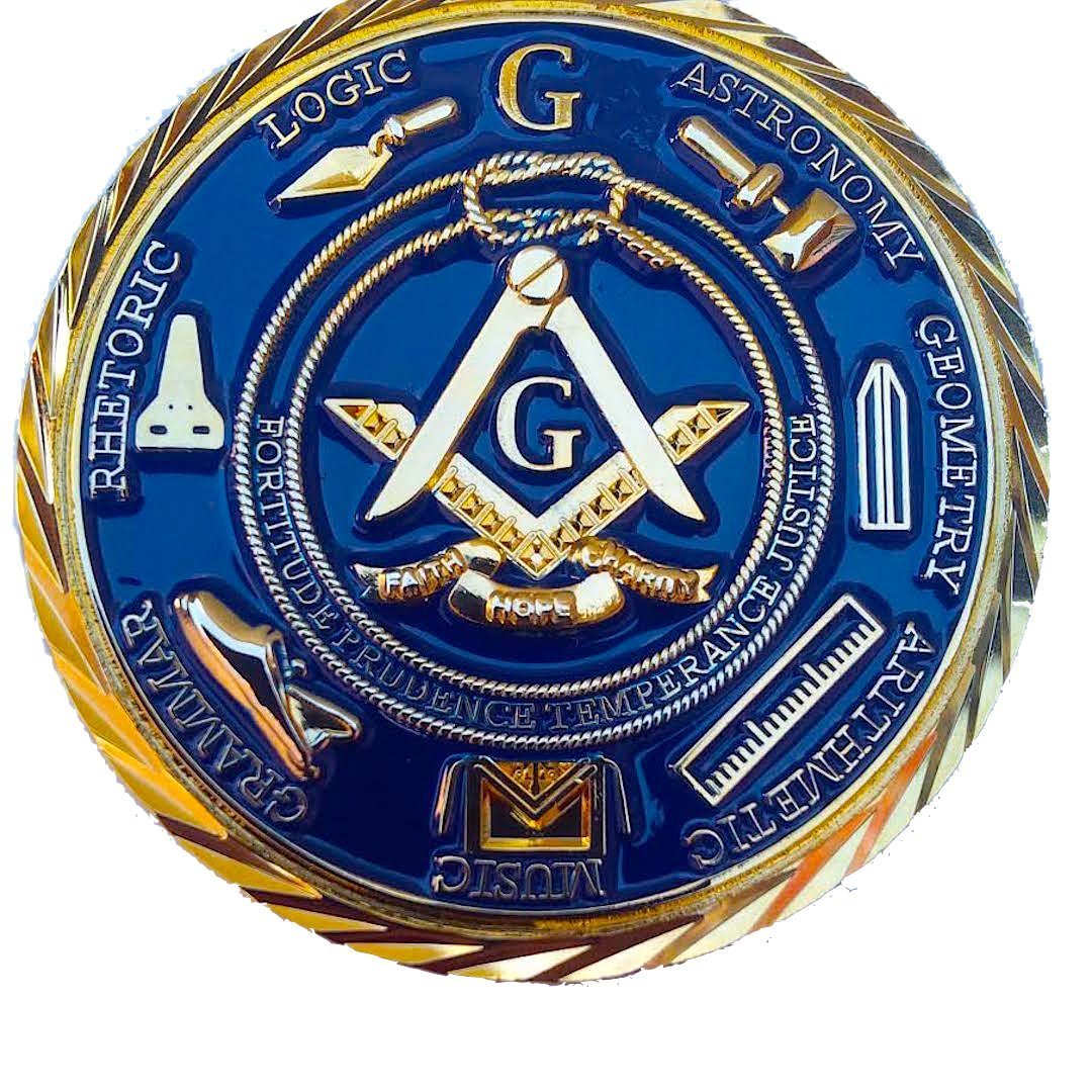 Зелёный треугольник с глазом