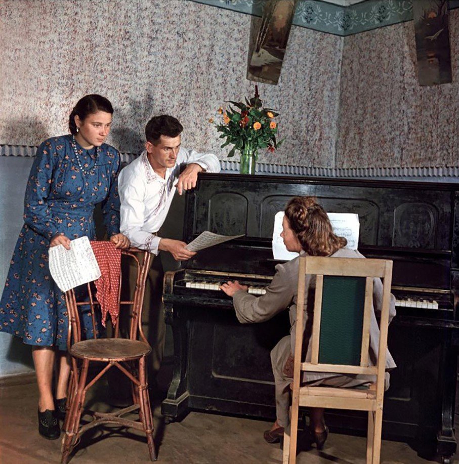 Челябинск у винного магазина 1988 год