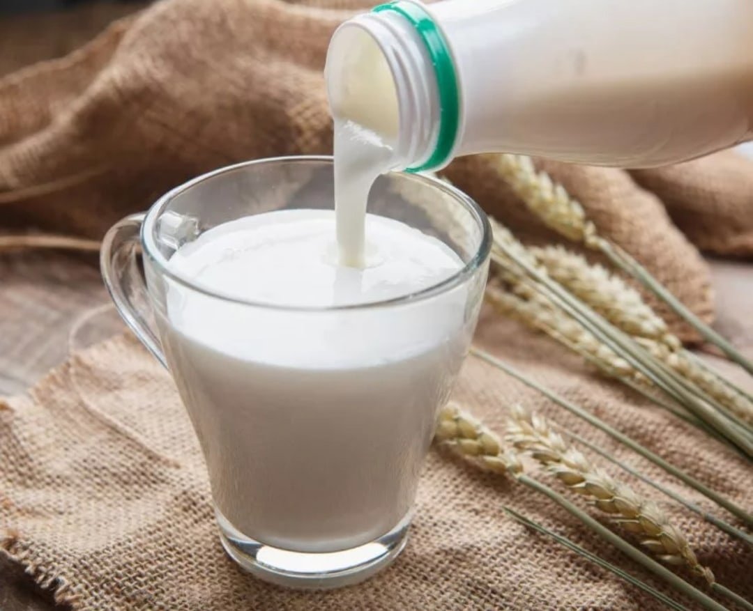 Топленое молоко в стаканчике