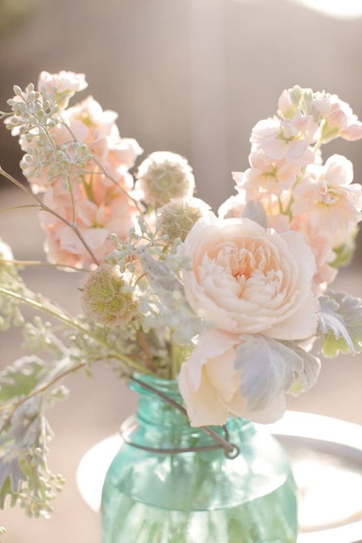 Нежные пастельные цветы