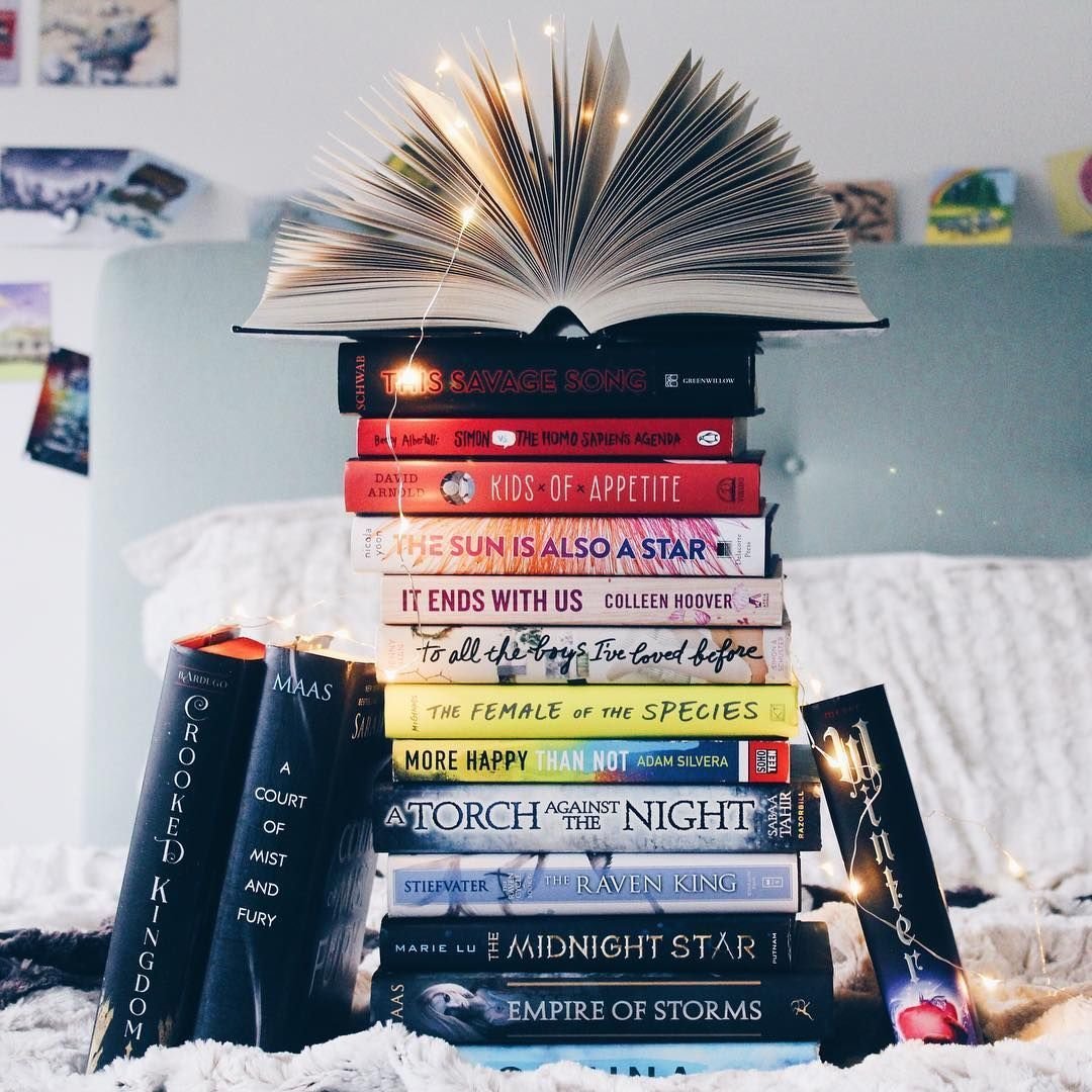 Стопка книг 3d