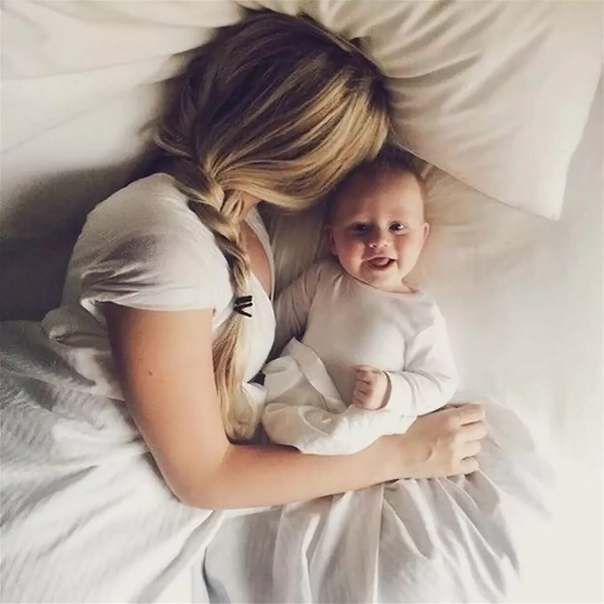 Мать с ребенком