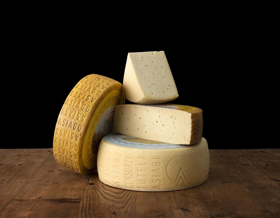 Головка сыра картинка