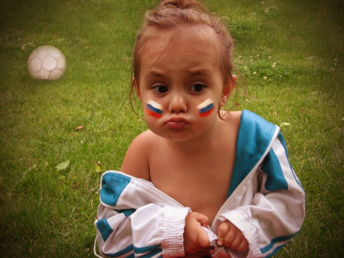 Серьезный малыш Мем