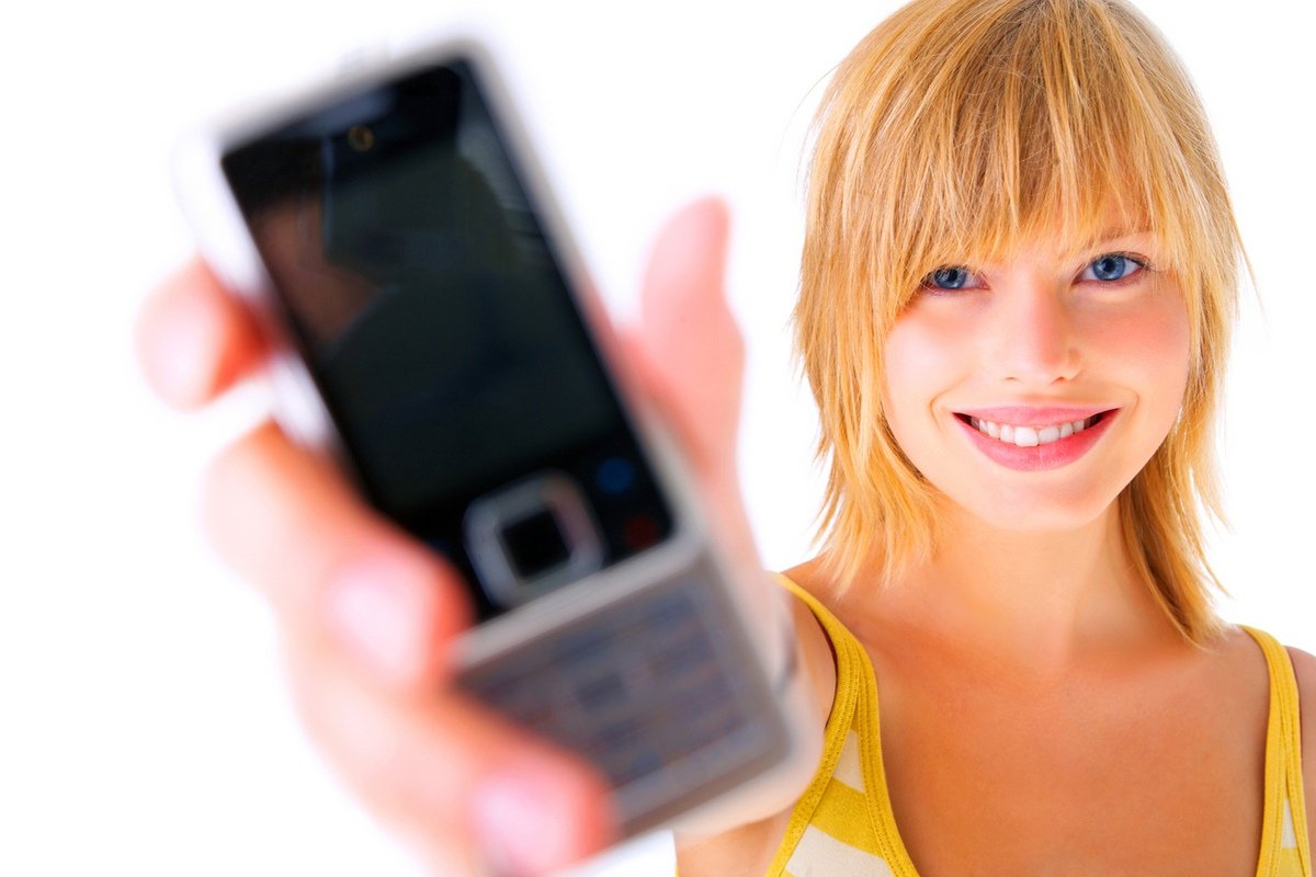 Женщина с телефоном