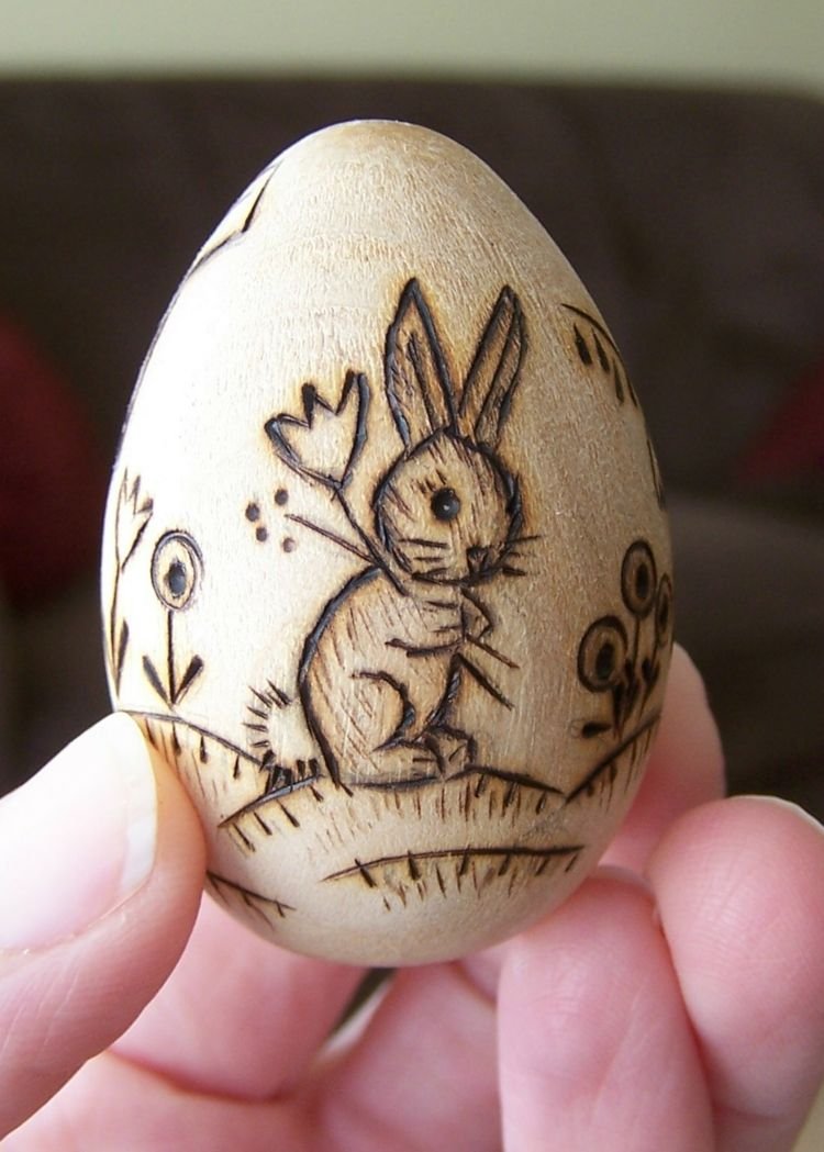 Выжигание на деревянном яйце