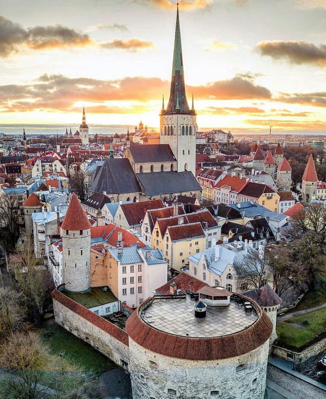 Старый город Таллинн зима