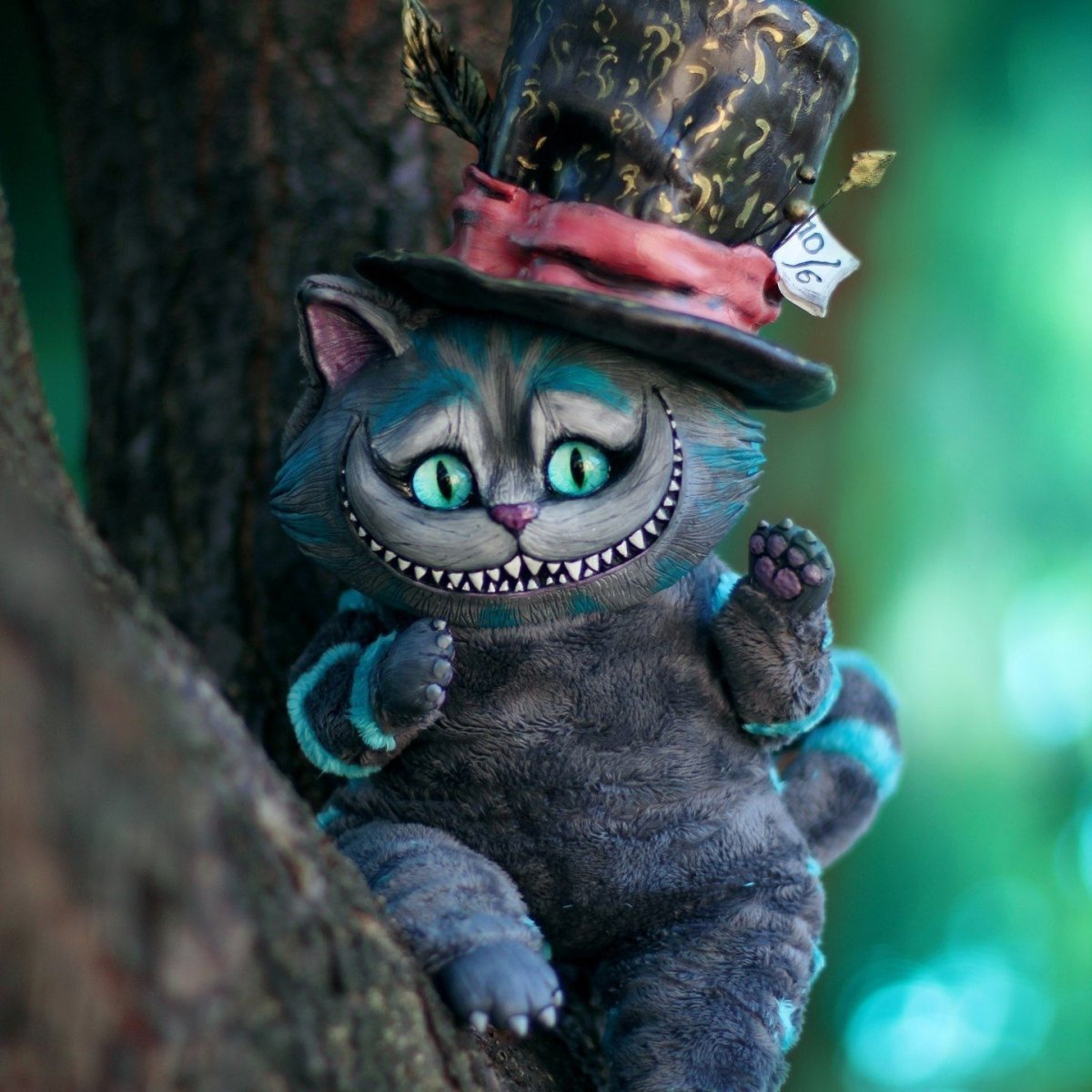 Алиса и Чеширский кот