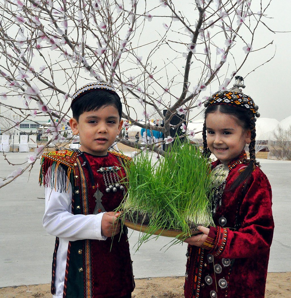 Навруз фото картинки. Туркменский национальный праздник Новруз. Новруз в Туркменистане. Туркменский Новруз байрам. Дети Новруза в Туркменистане 2020.