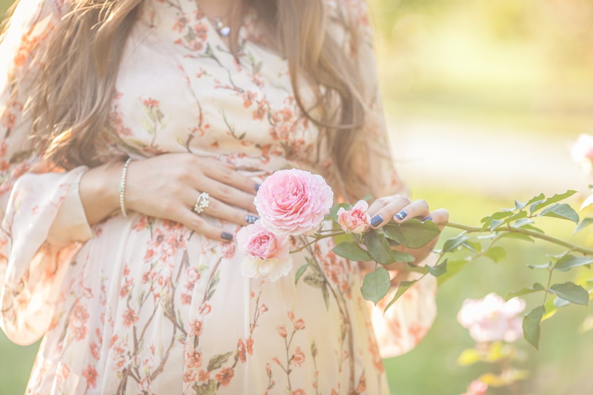 Фотосессия беременной весной