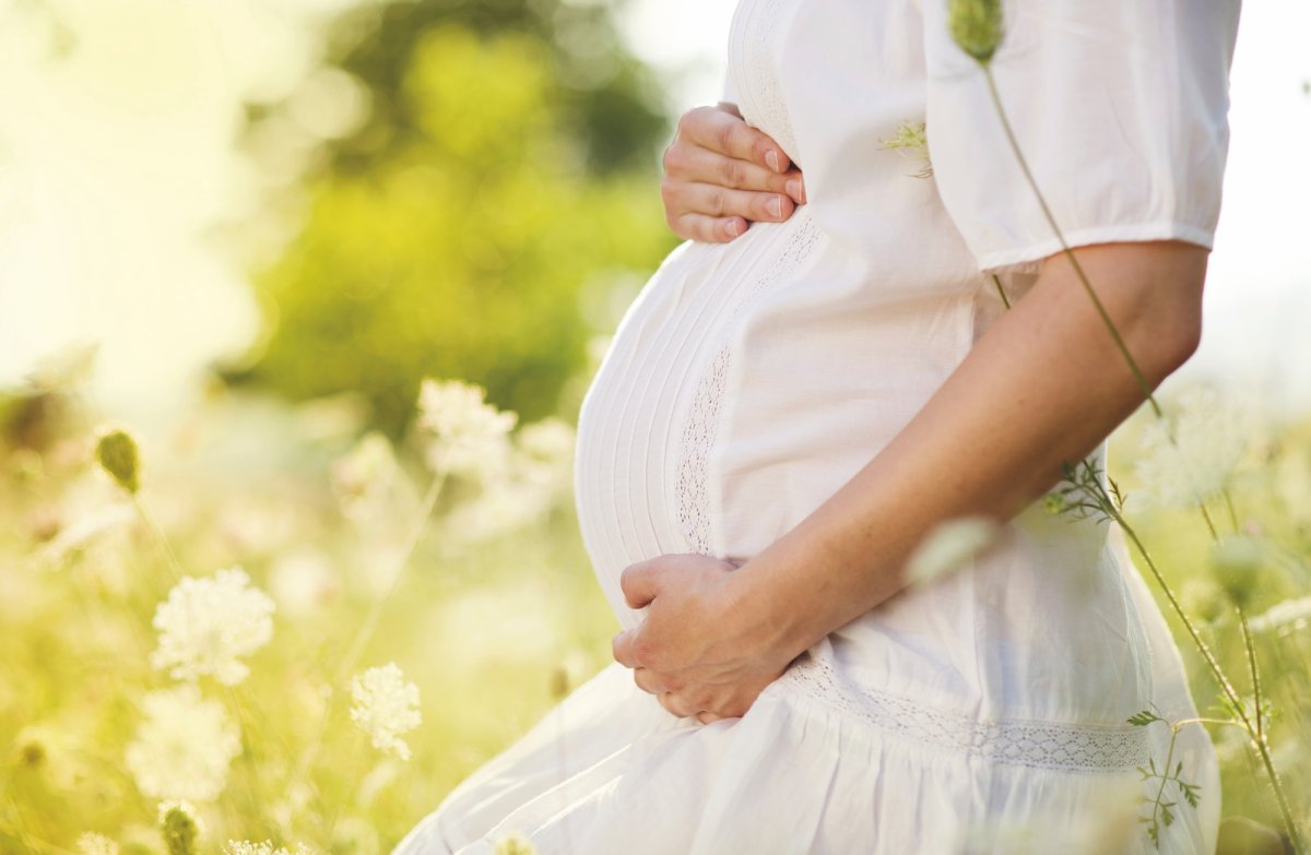 Беременная девушка