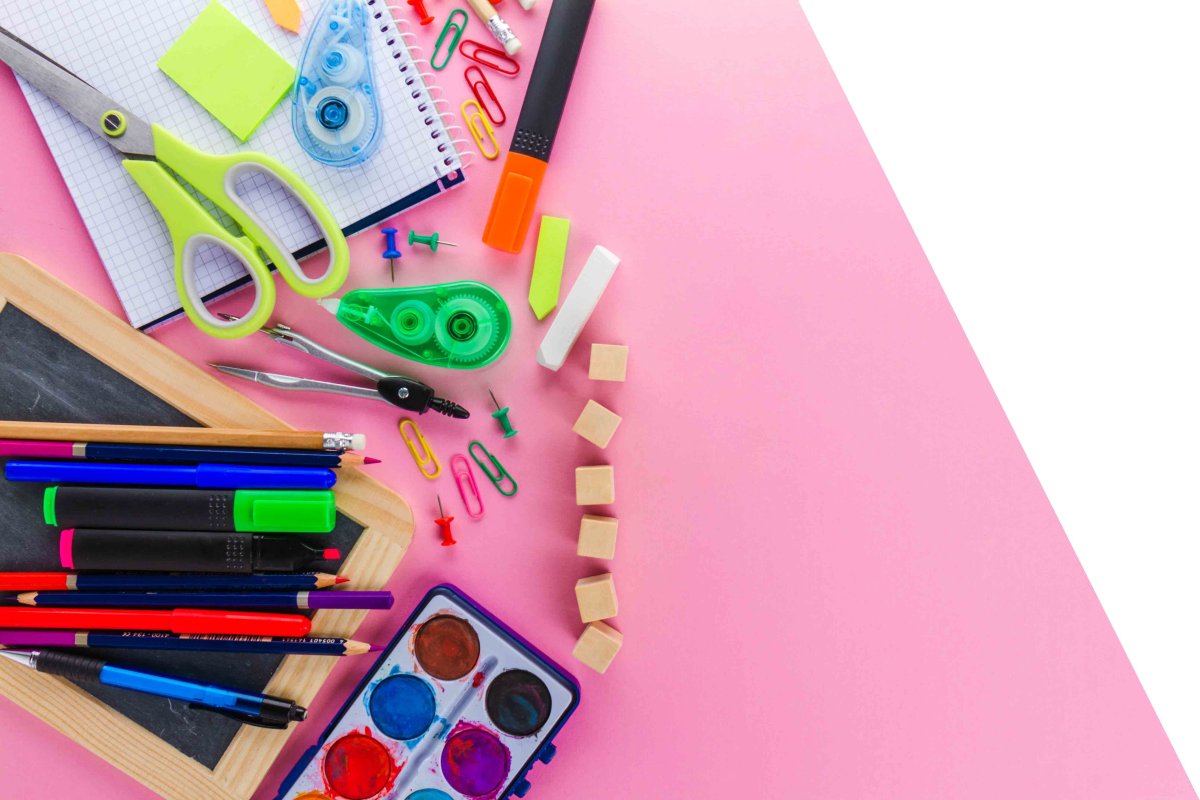 Канцтовары вид сверху