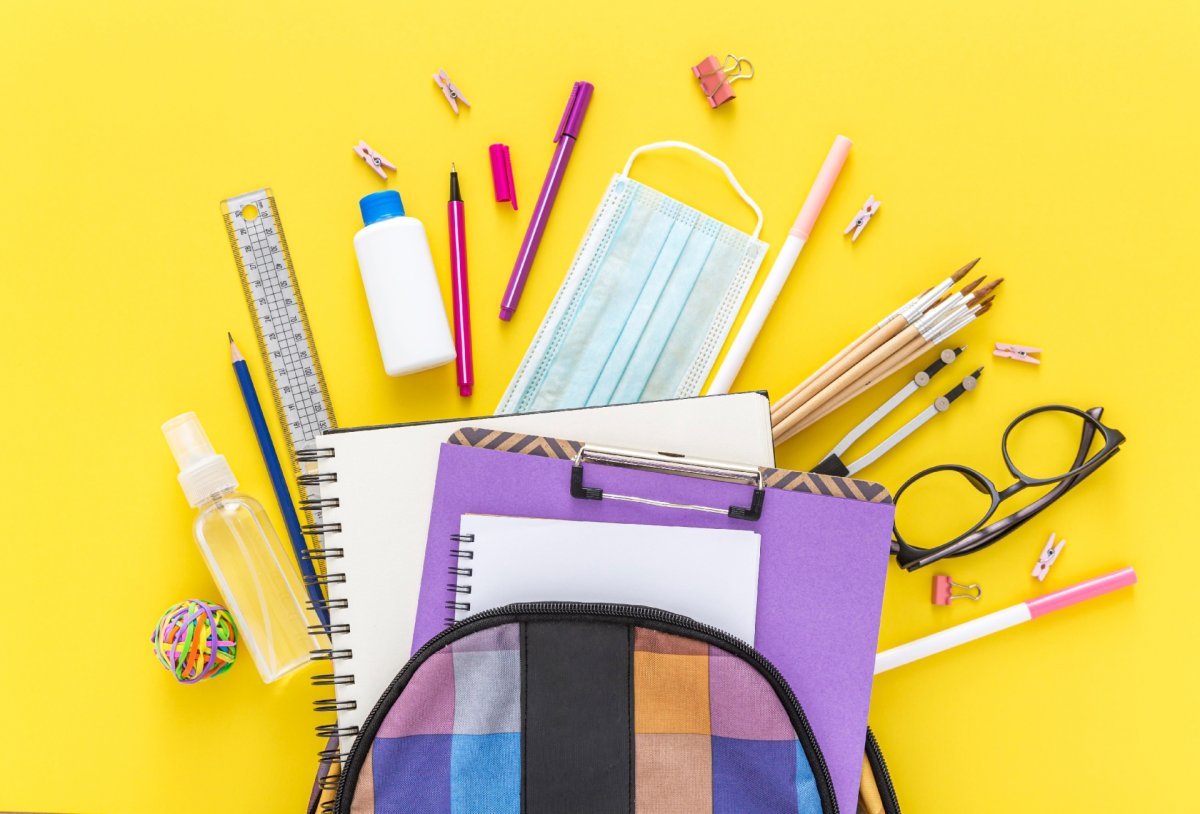 Школьные принадлежности