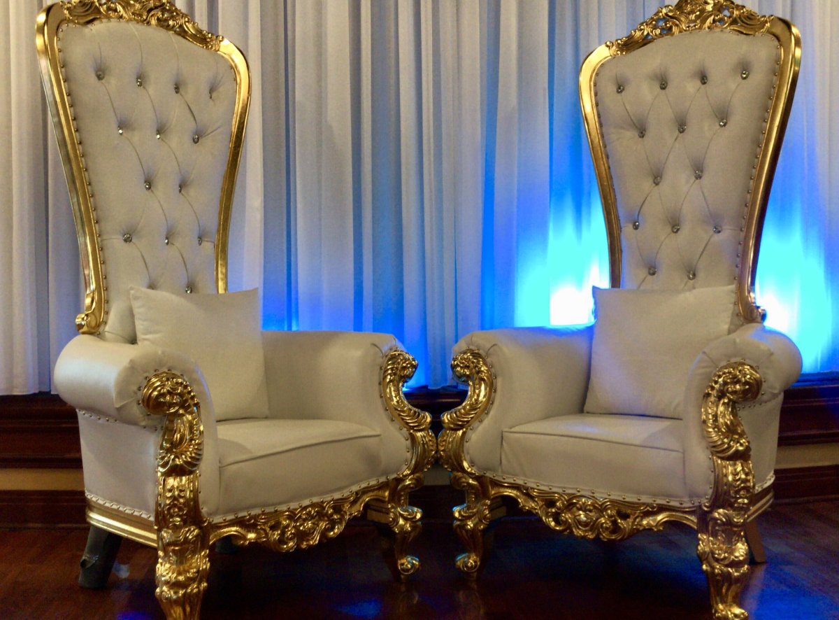 Королевский стул трон