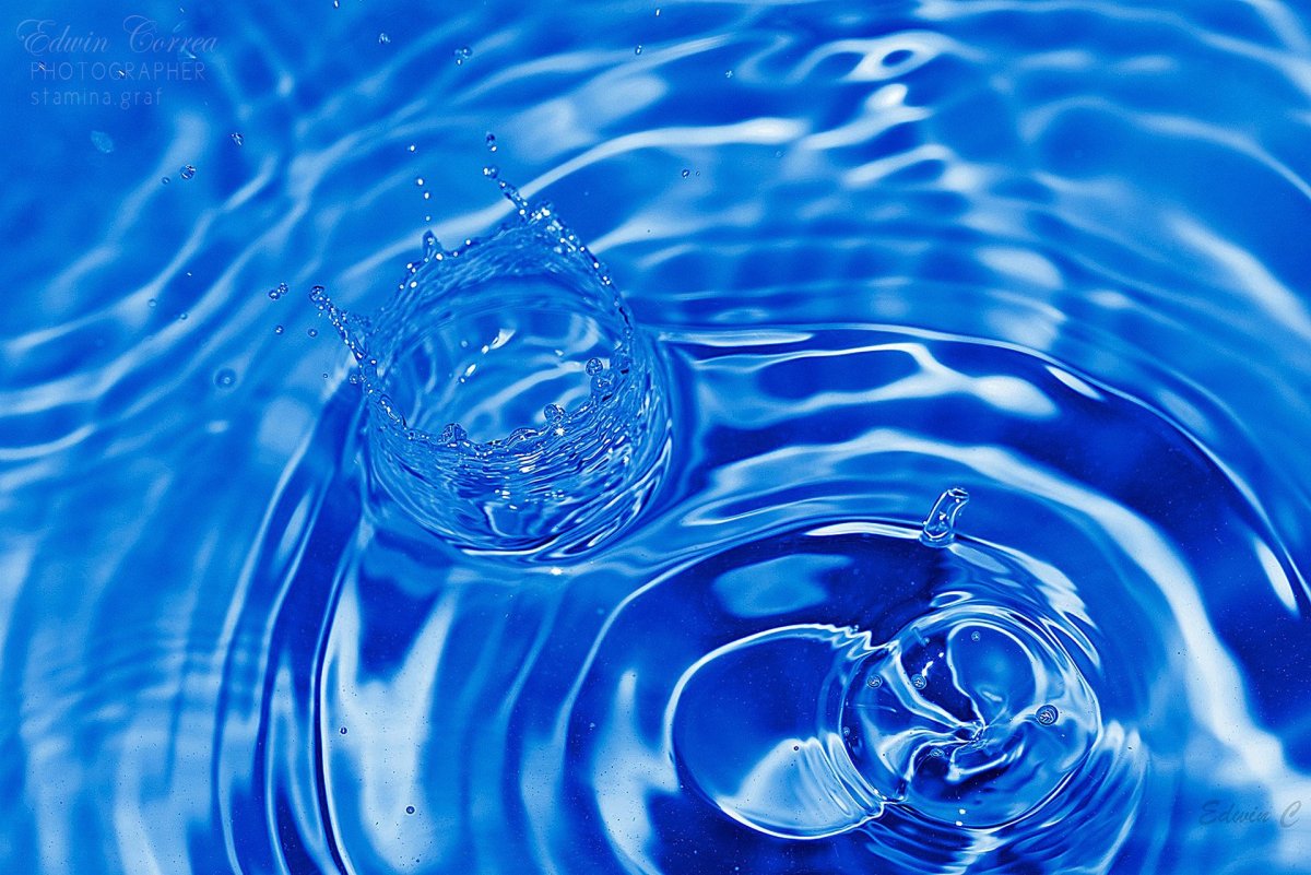 Обои на телефон вода